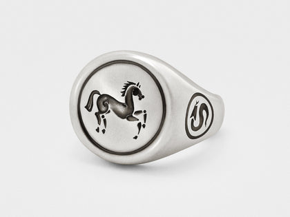 Horse Signet Ring in Sterling Silver Phreshmen